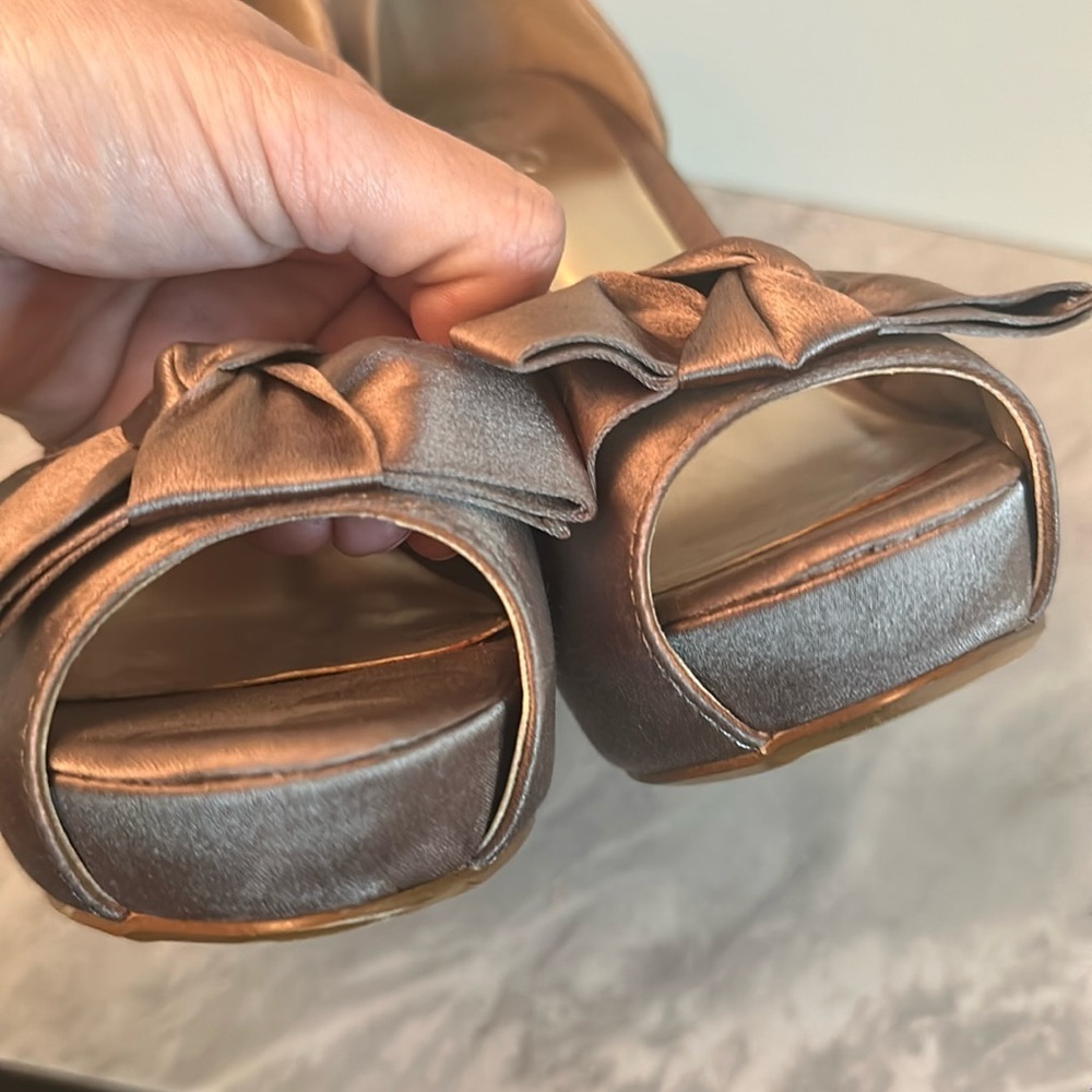 Aldo taupe satin platform peep toe bow detail stiletto heel sz 39 - Picture 3 of 4